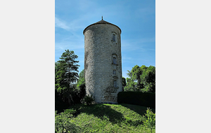 Clairvaux- La tour du château
